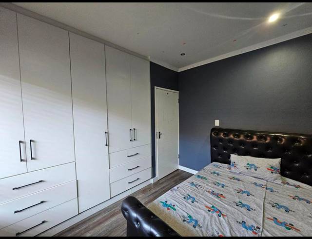 3 BEDROOM APARTMENT FOR SALE IN VERULAM CENTRAL